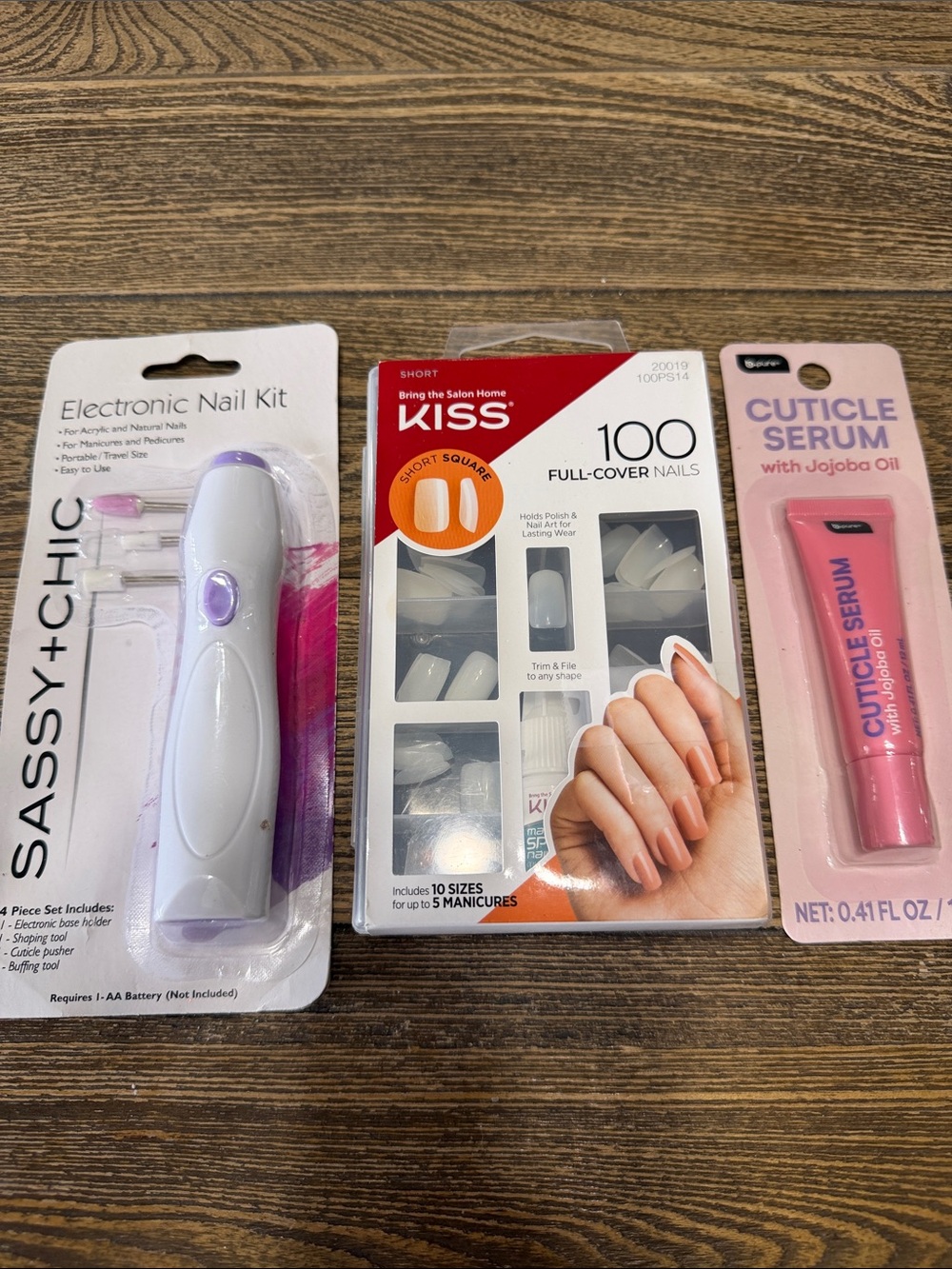 Kiss 100 Full-Cover Nails Short Square + Electronic Nail Kit + Cuticle Serum